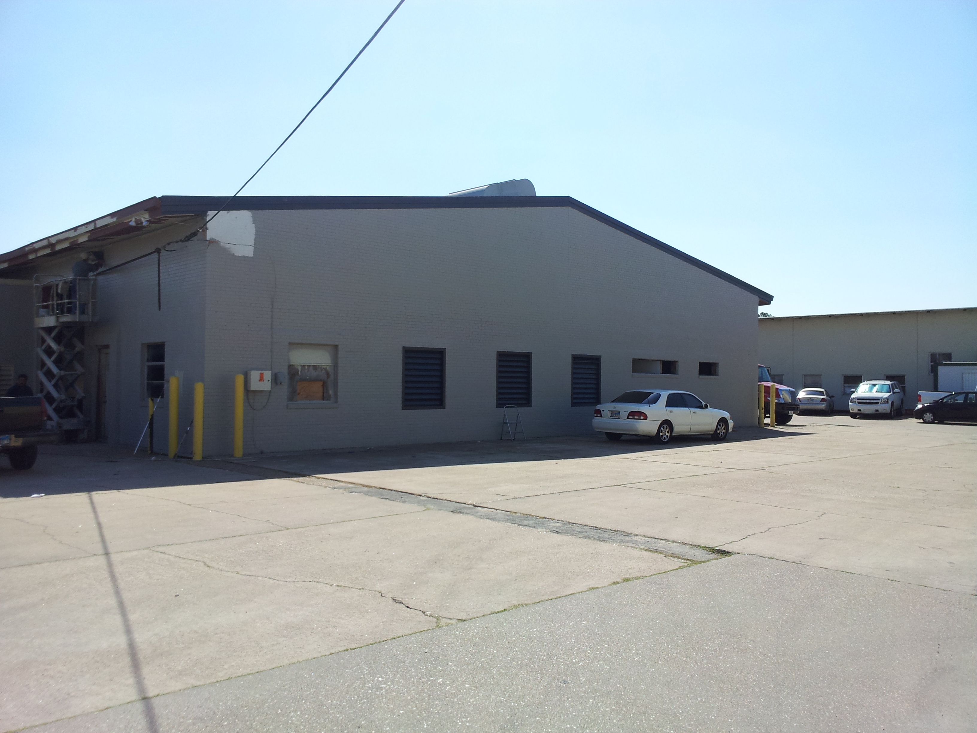Dock and Grade Level Warehouse for Lease
