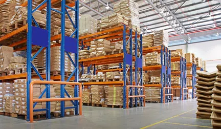 pallet storage in warehouse